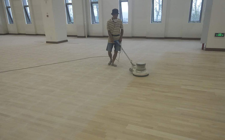 **的乒乓球館木地板批發(fā)**