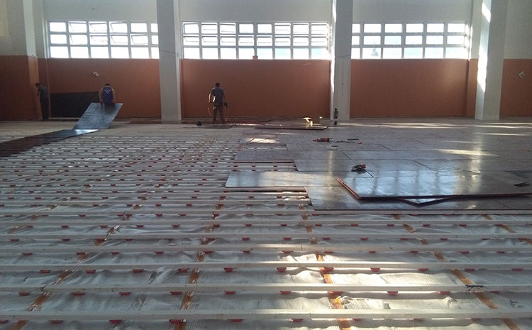 松木體育運(yùn)動地板多少錢一平米？