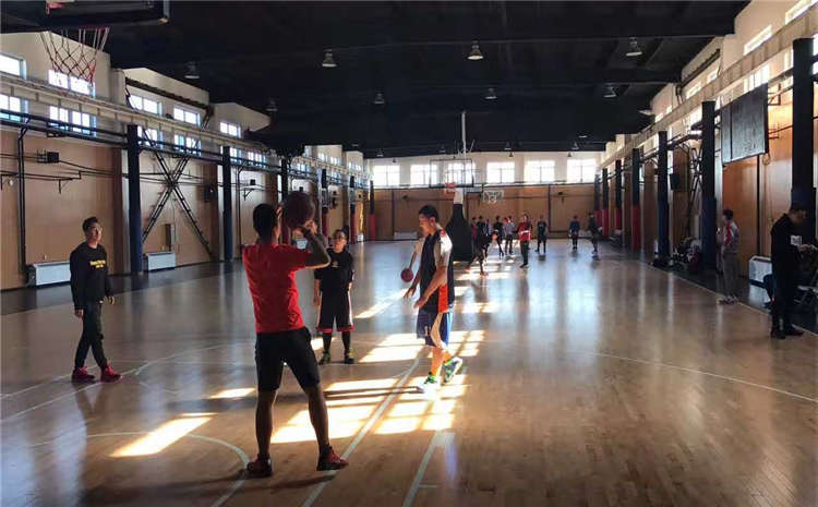 拼接板風(fēng)雨操場地板規(guī)格