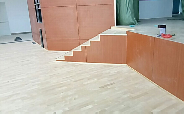 學(xué)校實(shí)木運(yùn)動地板生產(chǎn)廠家