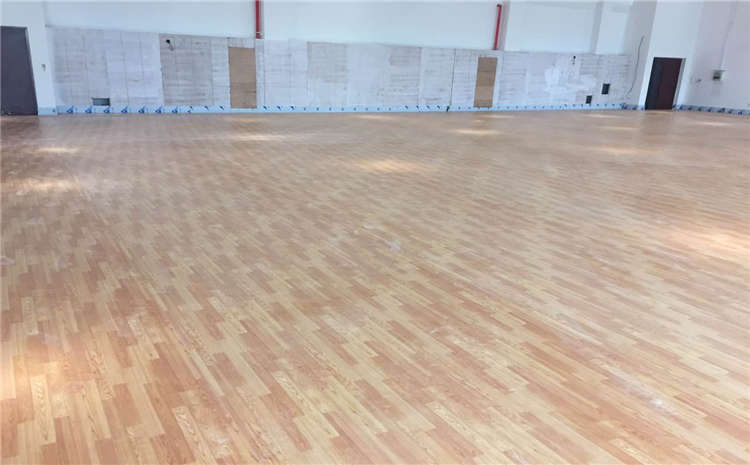 俄勒岡松體育館木地板主輔龍骨結構