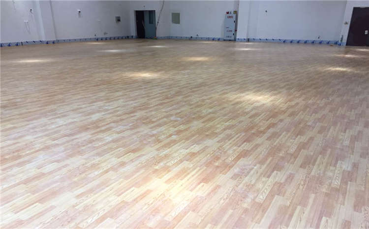 硬木企口羽毛球館木地板安裝工藝