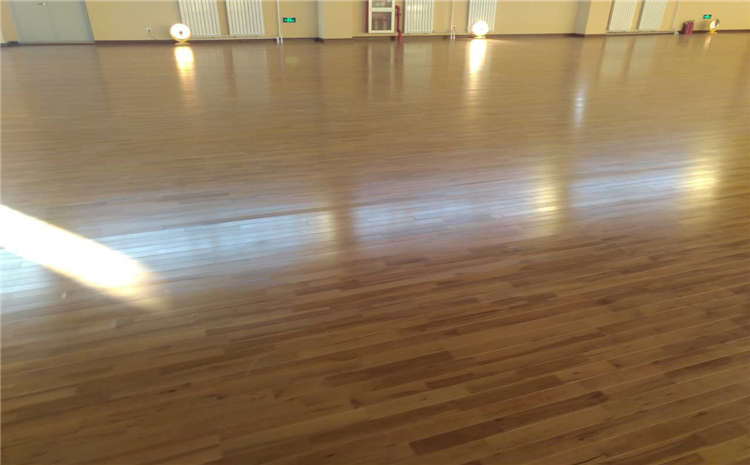 楓木舞臺運動木地板批發(fā)價格