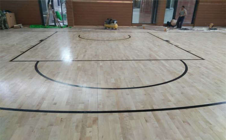 柞木實(shí)木運(yùn)動(dòng)地板價(jià)格是多少錢?