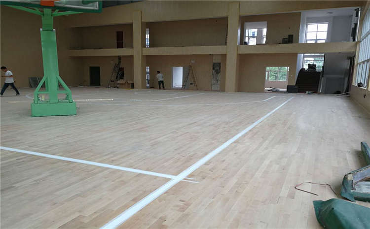 柞木運動體育地板生產(chǎn)廠家