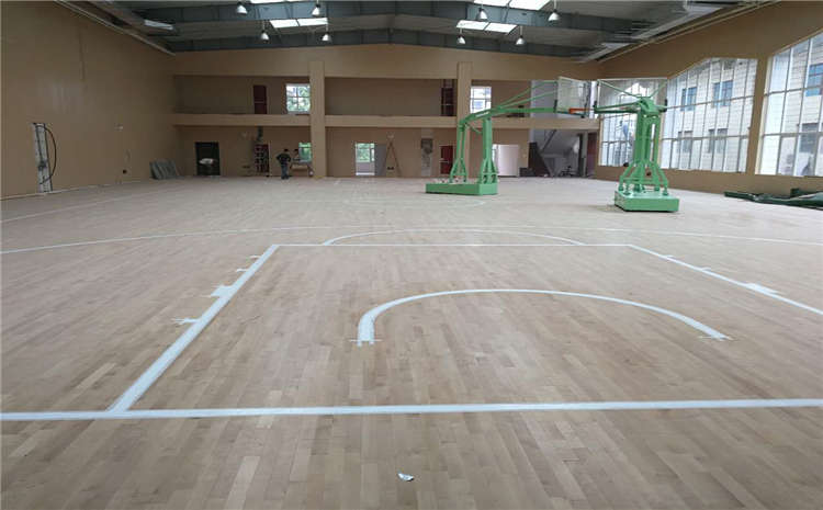 22厚體育館木地板一般多少錢？