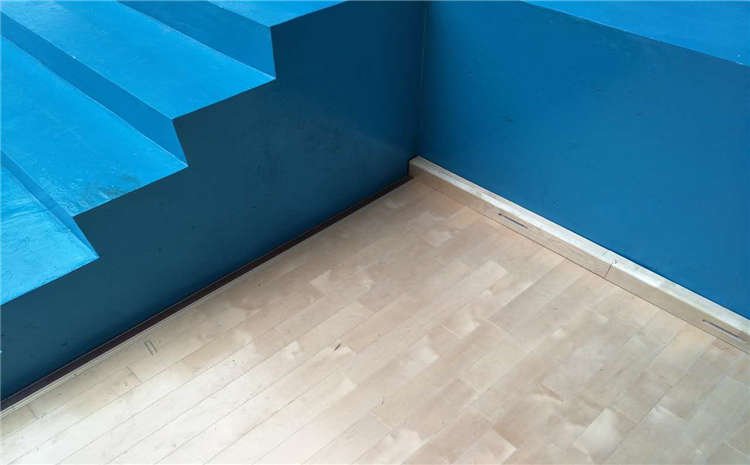 20厚籃球場實(shí)木地板怎么維修？