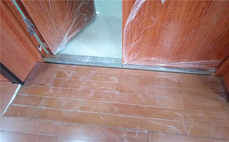 22mm厚風雨操場木地板一般多少錢？