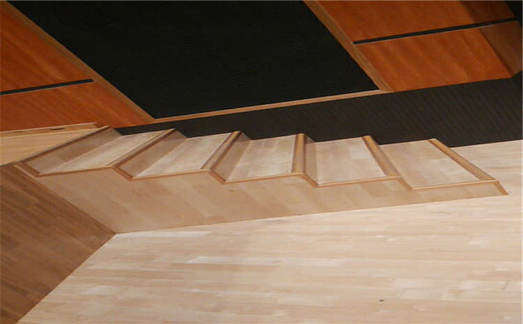 硬木企口木地板籃球場(chǎng)哪個(gè)牌子好？