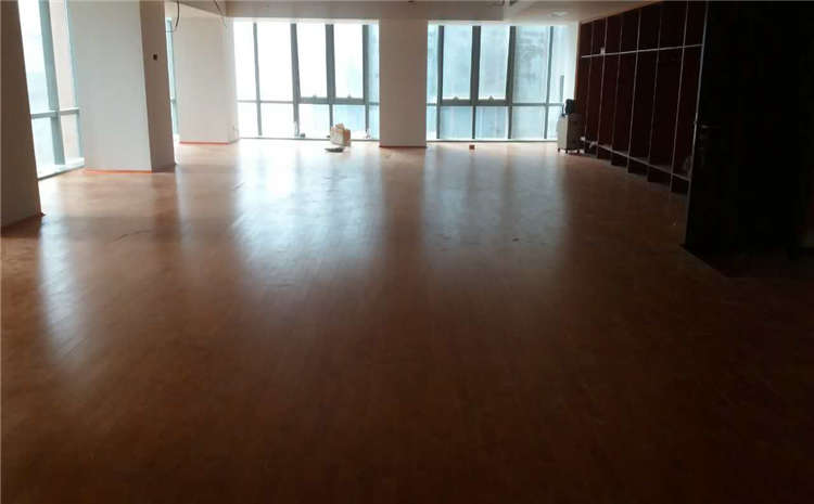 專業(yè)的體育運動地板一般多少錢？