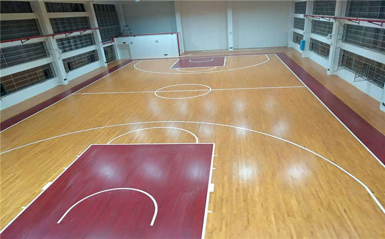 松木籃球館木地板多少錢一平米？