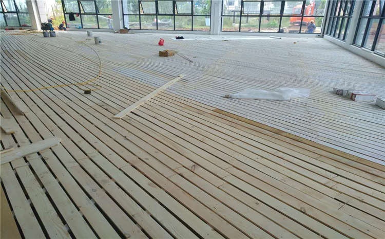 五角楓體育運(yùn)動(dòng)地板每平米價(jià)格