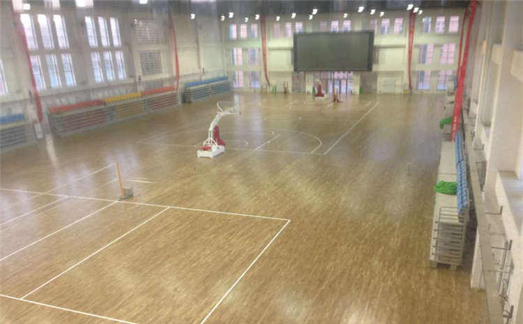 柞木舞臺運(yùn)動木地板安裝工藝