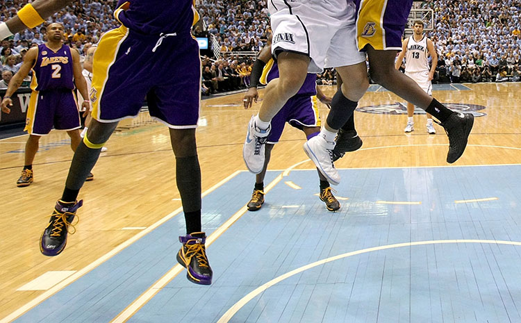 指接板舞臺(tái)實(shí)木地板價(jià)格是多少錢？