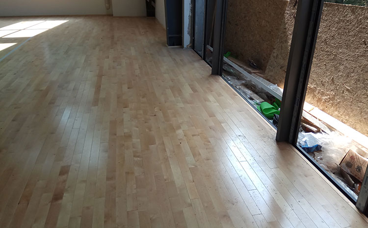 體育館專用運(yùn)動木地板多少錢