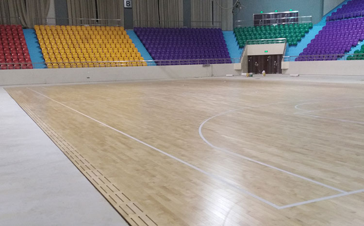 柞木體育運動地板怎么翻新