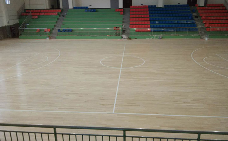 專業(yè)的木地板籃球場(chǎng)造價(jià)是的多少？