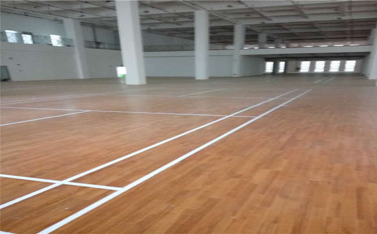 24厚籃球場(chǎng)實(shí)木地板多少錢一平米？
