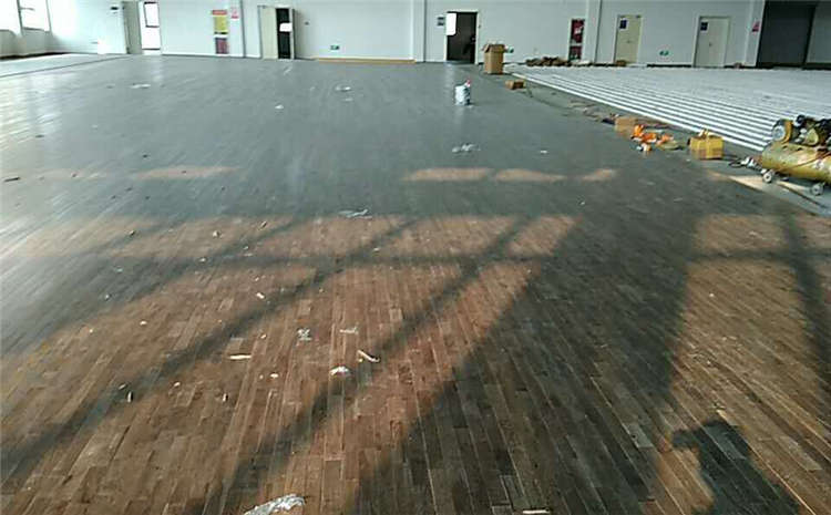 24mm厚籃球館木地板多少錢(qián)一平？