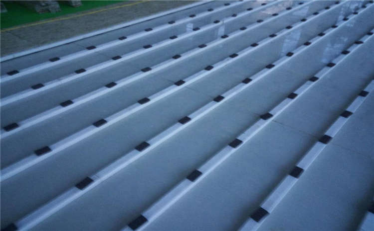 24厚體育木地板市場(chǎng)價(jià)格表