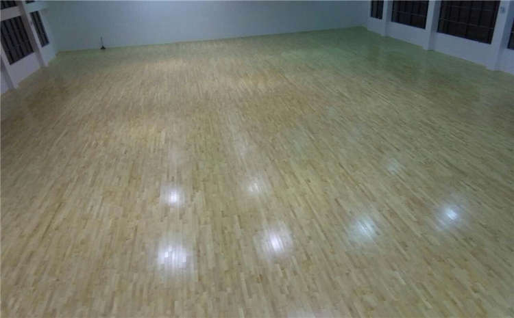 硬木企口籃球館木地板怎么維修？