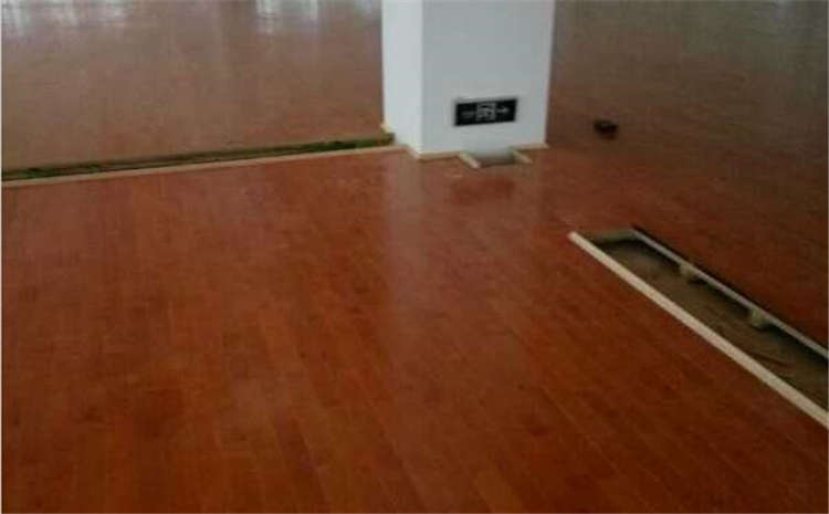 柞木乒乓球館木地板報(bào)價