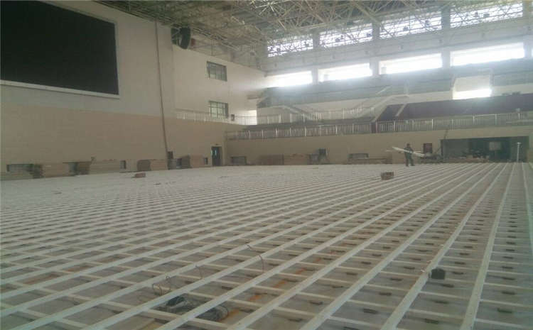 五角楓風雨操場地板雙層龍骨結構