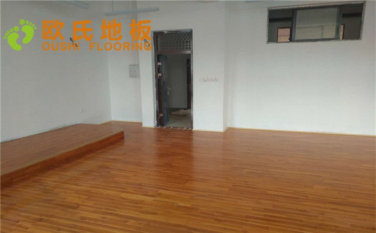 江西鷹潭第五中學(xué)舞蹈室木地板案例