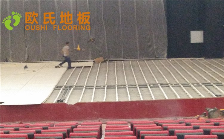河北唐山師范學(xué)院舞臺木地板圖片