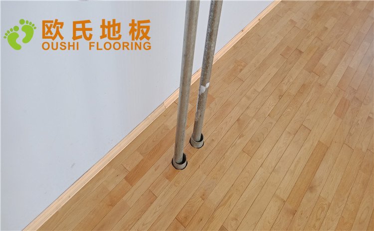 北京房山城建婁子水小學(xué)籃球館木地板案例