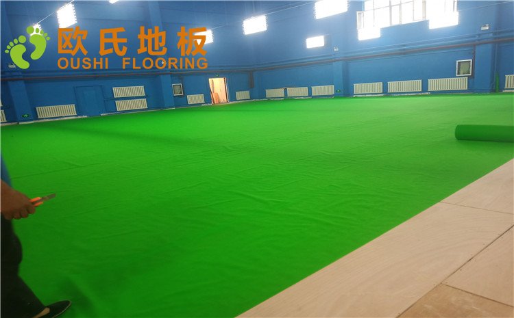 烏魯木齊北京北路東風花苑小區(qū)個人羽毛球館木地板項目—歐氏實木運動地板