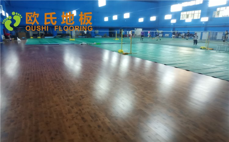 烏魯木齊北京北路東風花苑小區(qū)個人羽毛球館木地板項目—歐氏實木運動地板